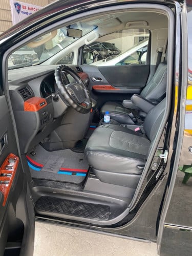 Alphard 2014