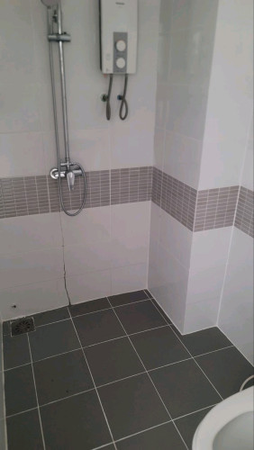 Apartment flat for sale, new building. Used for a month only.
