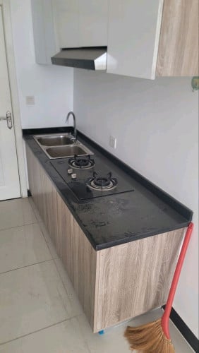 Apartment flat for sale, new building. Used for a month only.