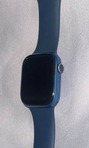 Apple Watch 7 | មានខ្សែសាក | Always-On Display