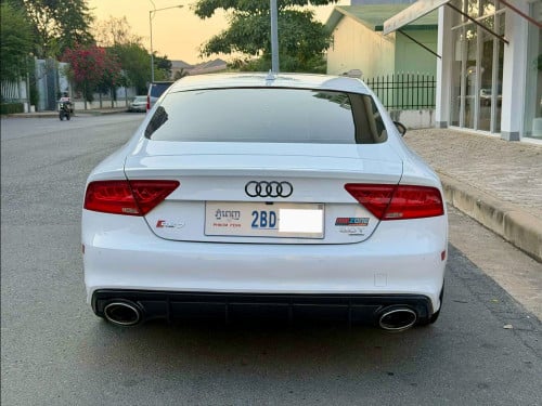 Audi A7 2012 Full