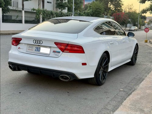 Audi A7 2012 Full