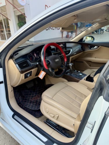 Audi A7 2012 Full