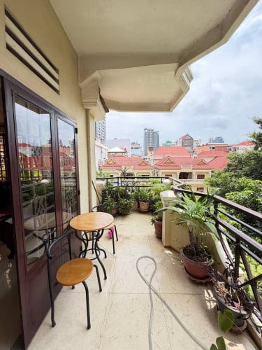 Big Unit 2Bedroom Apartment Elevator near Sorya Mall Doun Penh