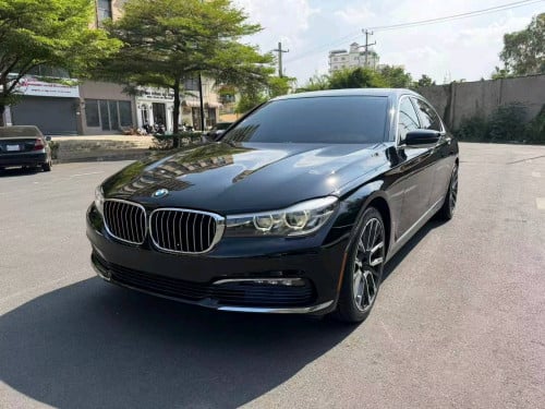 BMW 7 series 740i ឡានក្រដាសពន្ធ