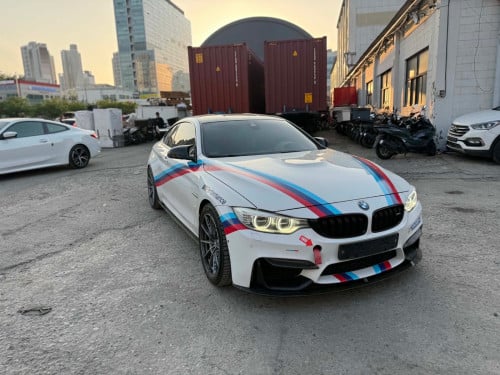 BMW M4 2015 មានគ្រឿងលេងស្រាប់