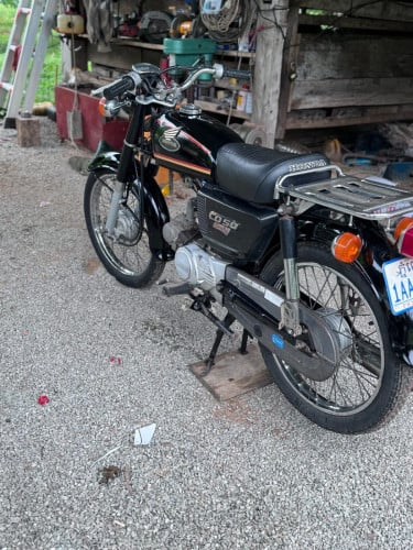 CD 50​ មានកាតត្រឹមត្រូវ