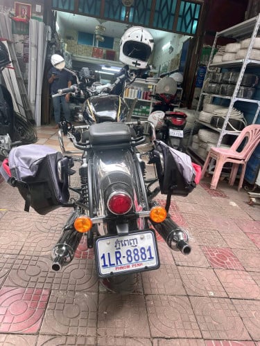 Classic 650 Twin turbo chrome eidtion