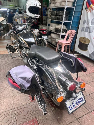 Classic 650 Twin turbo chrome eidtion