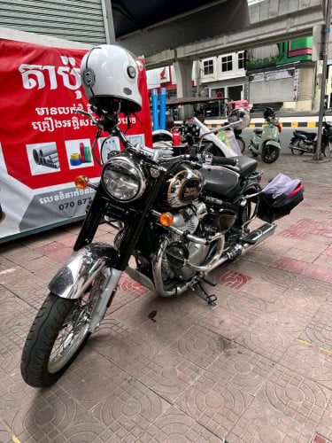 Classic 650 Twin turbo chrome eidtion
