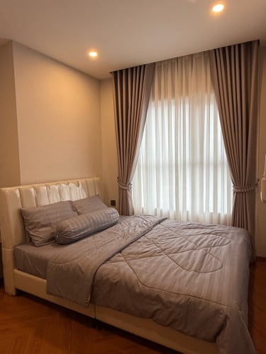 Crown tower for sell on 16th floors city view