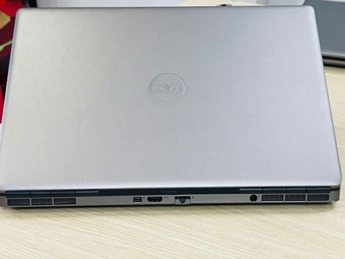Dell Precision 7560