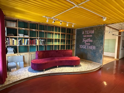Floor E3 , office for rent