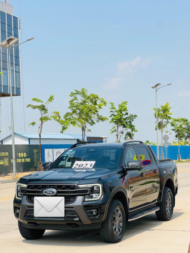 Ford Wildtrak 2023មាន2គ្រឿងសនិងខ្មៅ តំលៃចរចាបានទៀត