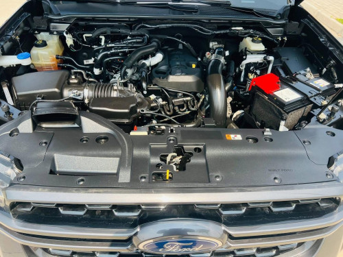 Ford Wildtrak 2023មាន2គ្រឿងសនិងខ្មៅ តំលៃចរចាបានទៀត