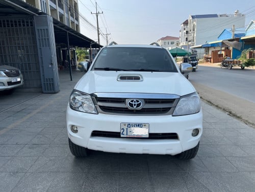 Fortuner 2008 full ឆ្វេងហ្ស៊ីន ថ្នាំហ្ស៊ីនមួយជុំ
