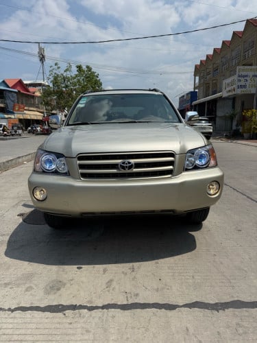 Highalander 2002 ម៉ាសុីន​V4 ទឹកថ្នាំសុីនច្រេីន​85%​ ផ្លាក​លេខ​ភ្នំពេញ​2AM
