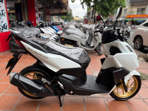 Honda click 160CC 2024(6900km)