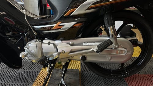 Honda dream 020 មានពន្នត្រឹមត្រូវ ម្ចាស់ដើម