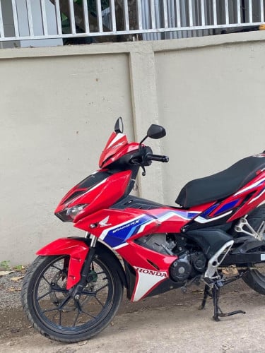 Honda winnerx