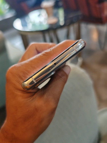 Huawei P40 Pro 8g/256g_Global(វៃដូរបាន)👉$215