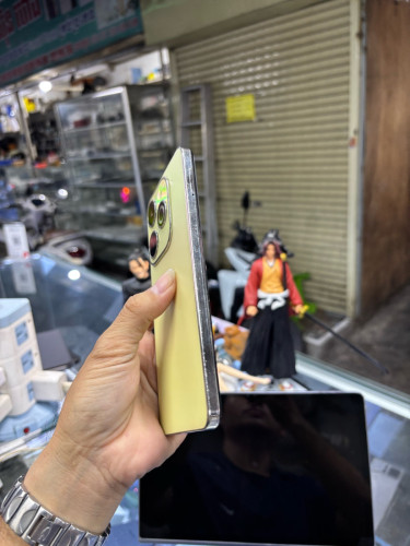 Infinix Hote40i 128G Ram4G Sim2 Global ម៉ាសុីនស្រុីន ស្ទើរសំបកតិចៗ
