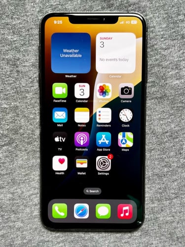 iPhone XS Max អេក្រង់ហ្សុីន​ ថ្ម​ 100% ដូរលេីសអំពែរ​កាន់ខ្លាំង​ អត់ស្គេន