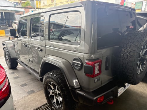 Jeep Rubicon 021 មហាថ្មី​ ថ្នាំ​ស៊ីន​មួយ​ជុំ​