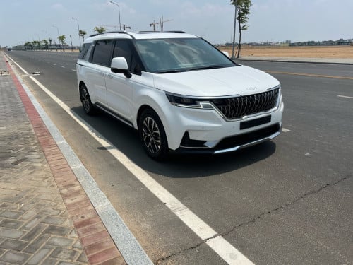 Kia Canival 2023.​Full option