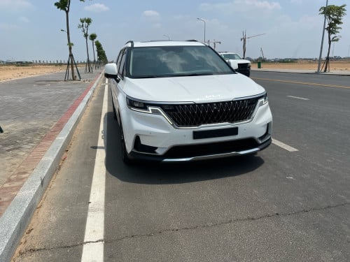Kia Canival 2023.​Full option