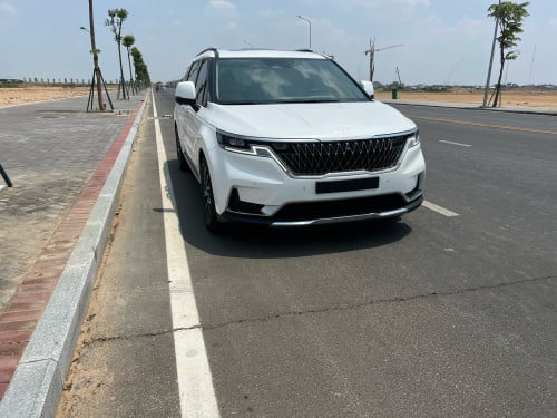 Kia Canival 2023.​Full option