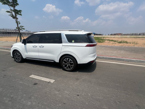 Kia Canival 2023.​Full option