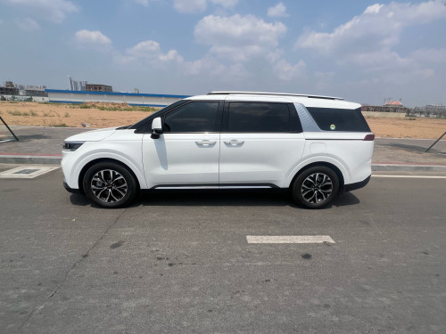Kia Canival 2023.​Full option