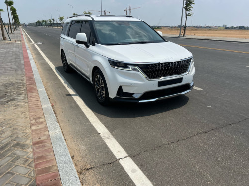 Kia Canival 2023.​Full option