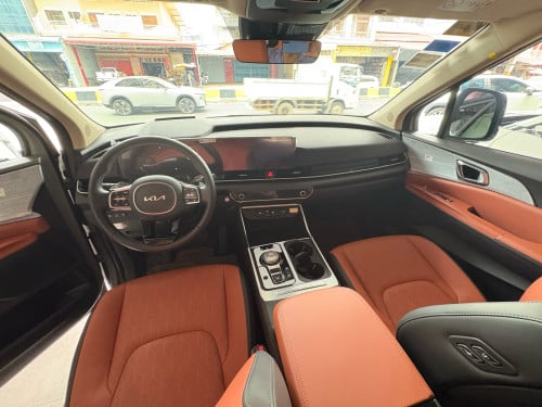 Kia Carnival Full 2025 មហាថ្មី​ ថ្នាំ​ស៊ីន​មួយ​ជុំ​