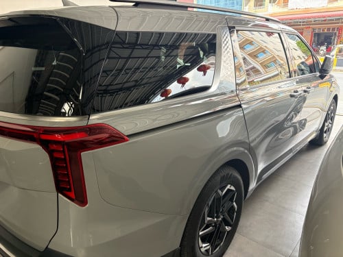 Kia Carnival Full 2025 មហាថ្មី​ ថ្នាំ​ស៊ីន​មួយ​ជុំ​