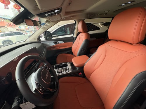 Kia Carnival Full 2025 មហាថ្មី​ ថ្នាំ​ស៊ីន​មួយ​ជុំ​