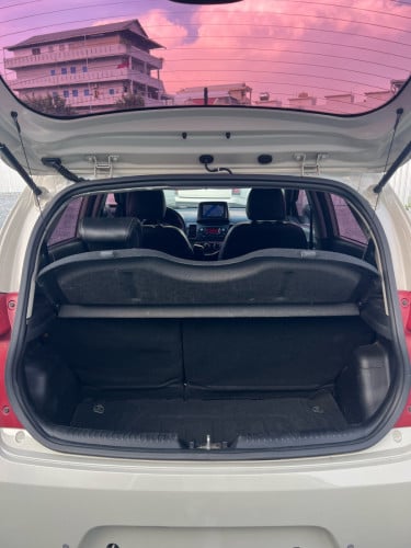 ពណ៌ទឹកគោមានស្តុក 50គ្រឿងជាង Kia Morning 2012 អាចមកជ្រើសរើសតាមតំរូវការបាន