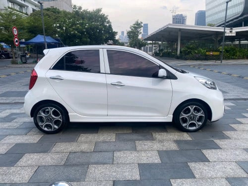 Kia morning ឆ្នាំ2016 full option sport