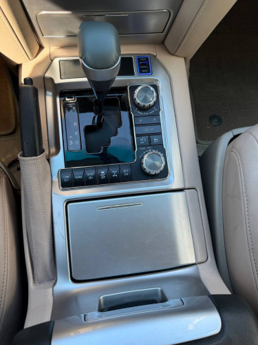 Land Cruiser 2010 up 2021