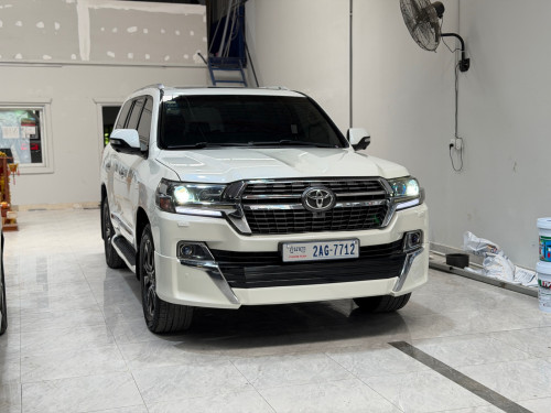 Land Cruiser 2012 up 2021 ( ឡេីង​ខាងក្នុងនឹងខាងក្រៅ​ )