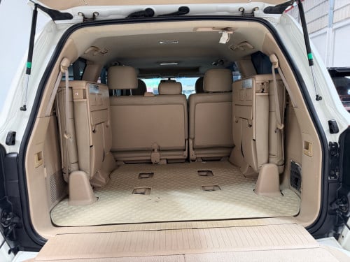 Land Cruiser 2012 up 2021 ( ឡេីង​ខាងក្នុងនឹងខាងក្រៅ​ )