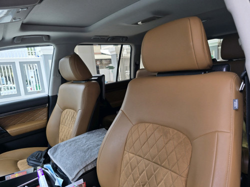 Urgent land cruiser 2021 V6 GXR full option for sale