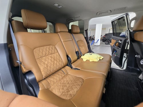 Urgent land cruiser 2021 V6 GXR full option for sale