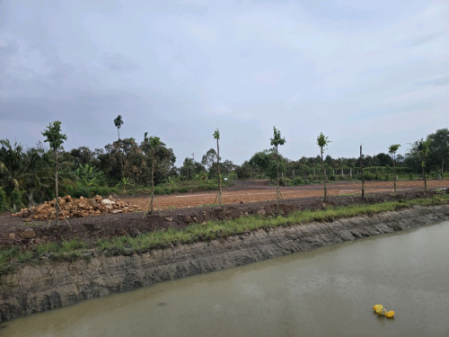 Land for rent on the river.