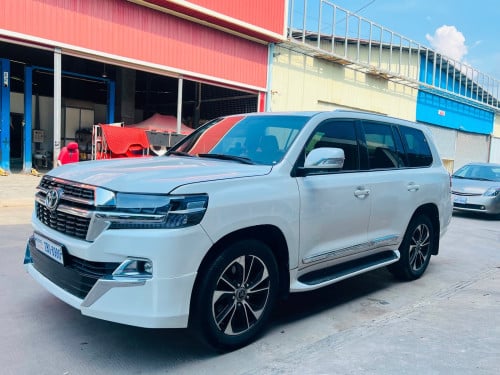 Landcruiser 010 up 021 (បង់រំលស់100%)