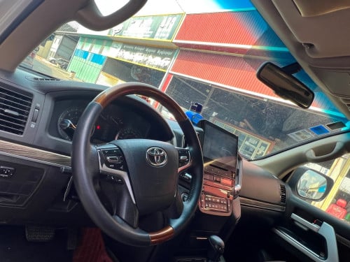 Landcruiser 010 up 021 (បង់រំលស់100%)