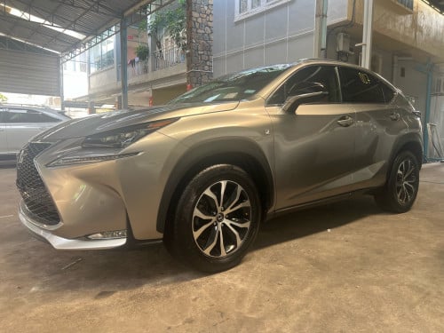 Lexus NX 200t   F -Sport  (2017)