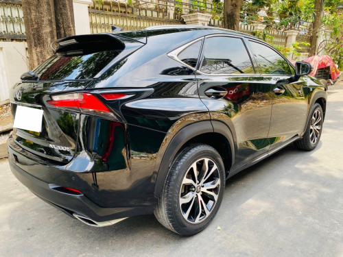 Lexus Nx200T F-sport 5ប៉ុតុង ឆ្នាំ2016