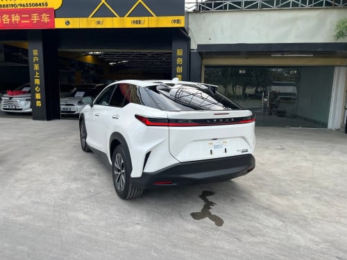Lexus RZ450e 2023